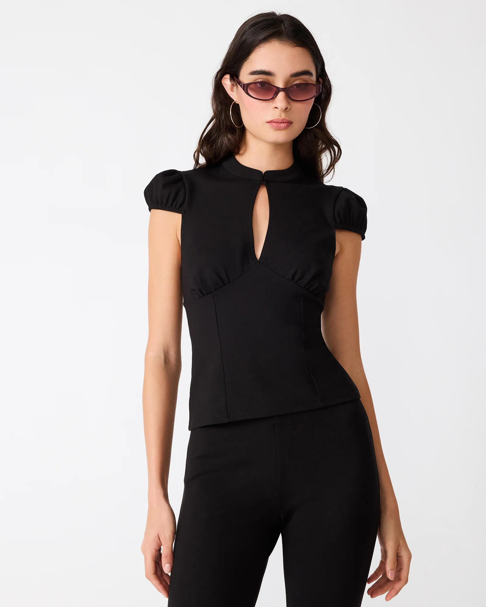 KEYHOLE TOP BLACK